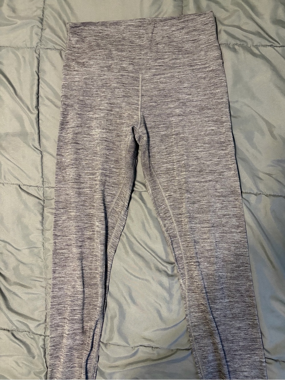 Lululemon aligns 25”